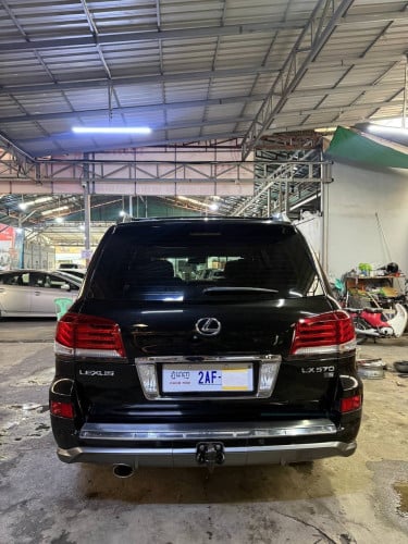 មេឡាន Lexus LX570 2014 Spec  អារ៉ាប់ ផ្លាក 2AF-XXXXម្ចាស់ដើម ទើបកាត់បាន ក្នុងលឿង ឡាន 7ម៉ឺនគីឡូ