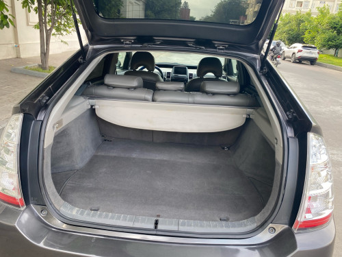 ឡានលក់ Prius 06 Full option