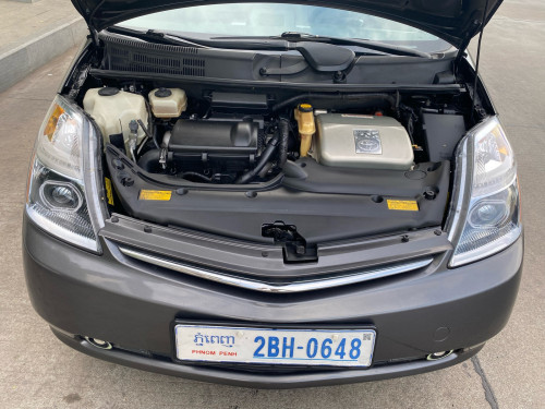 ឡានលក់ Prius 06 Full option