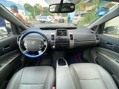ឡានលក់ Prius 06 Full option