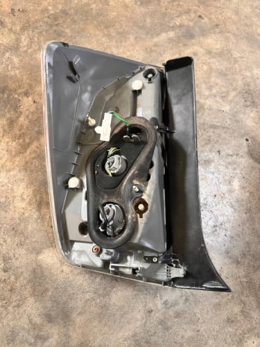 ស្តុបក្រោយស្តាំ Prius 2012-2015 Plug-in