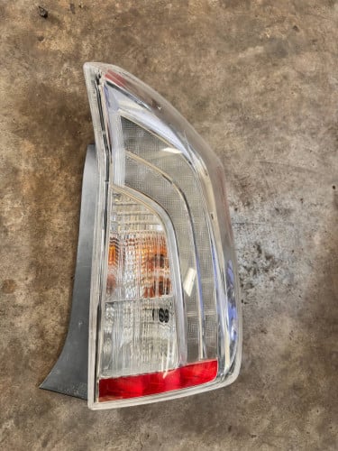 ស្តុបក្រោយស្តាំ Prius 2012-2015 Plug-in
