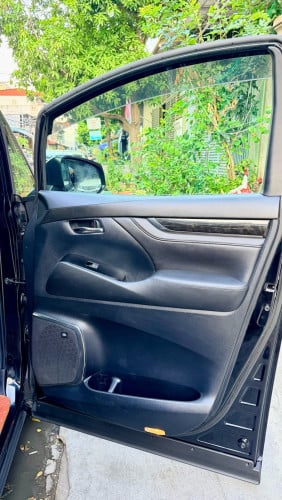 ឡាននៅថ្មីខ្លាំង Toyota Alphard​  2015 ពណ៌ខ្មៅ🖤​​V4 2.5L