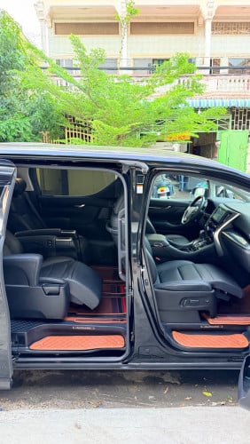 ឡាននៅថ្មីខ្លាំង Toyota Alphard​  2015 ពណ៌ខ្មៅ🖤​​V4 2.5L