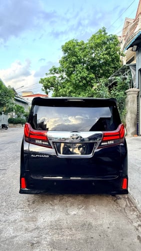 ឡាននៅថ្មីខ្លាំង Toyota Alphard​  2015 ពណ៌ខ្មៅ🖤​​V4 2.5L
