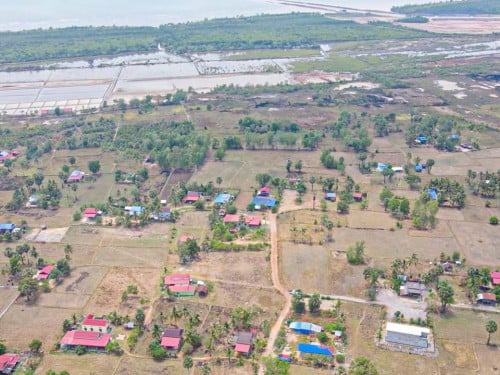 🌊 ដីក្រុងកែប 780ម² ក្បាលដី40ម៉ែត្រ ប្លង់រឹង — លក់ $45,000 តែប៉ុណ្ណោះ!