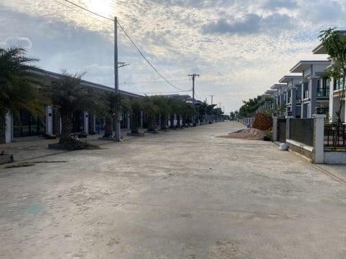 🏦House for Available for Urgent Sale at a Special Price (Negotiable).