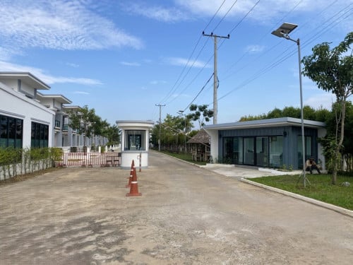 🏦House for Available for Urgent Sale at a Special Price (Negotiable).