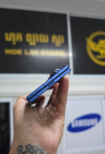 📲📲📲 : Samsung Zfold7 Ram:12G Rom: 256G Color : blue 99%Price: