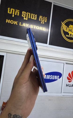 📲📲📲 : Samsung Zfold7 Ram:12G Rom: 256G Color : blue 99%Price: