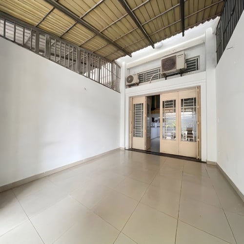 🛍️ ផ្ទះអាជីវកម្មលក់បន្ទាន់ តម្លៃល្អ (បុរីពិភពថ្មី ផ្លូវព្រៃស)