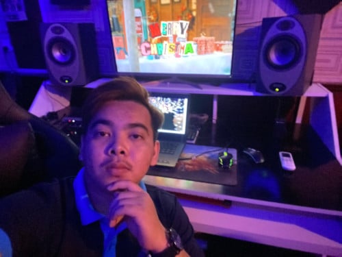 សេវាកម្មកាត់តVideoជំនួសតាមonline
