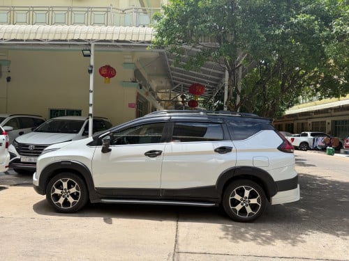 ម្ចាស់ដេីម​ Xpander 022 cross full option