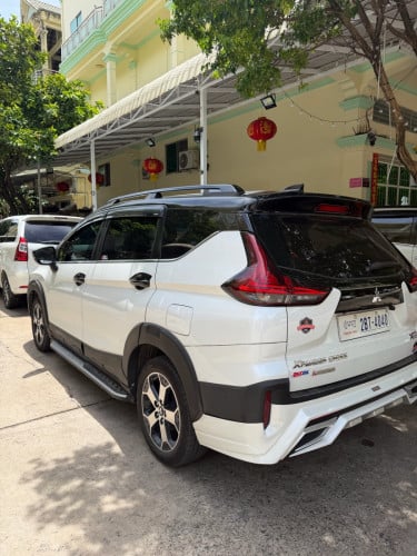 ម្ចាស់ដេីម​ Xpander 022 cross full option