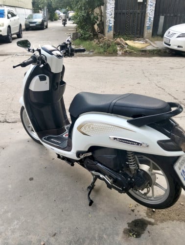020 ម៉ូតូស្អាត មានពន្ធកាតគ្រី