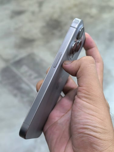 15 Pro 128GB Natural ZA/A 99%