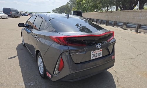 2017 Toyota Prius Prime Premiun ឡានកាលី
