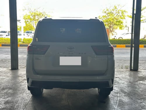 2022 LAND CRUISER VX.R TWIN TURBO អារ៉ាប់