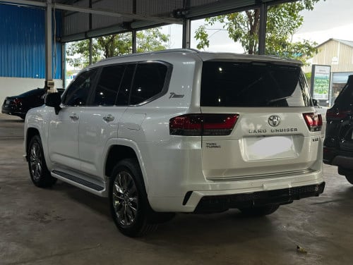 2022 LAND CRUISER VX.R TWIN TURBO អារ៉ាប់