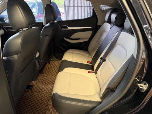 2025 MG ZS (11,000km) ស៊ីនមួយជុំ​ សោ2គ្រាប់​ ម្ចាស់ដេីម​