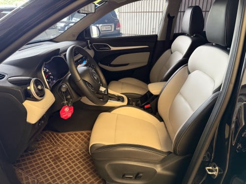 2025 MG ZS (11,000km) ស៊ីនមួយជុំ​ សោ2គ្រាប់​ ម្ចាស់ដេីម​