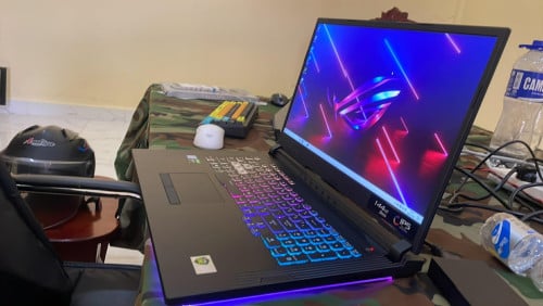 450$ Asus Rog Strix