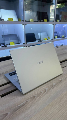 Acer Aspire 5