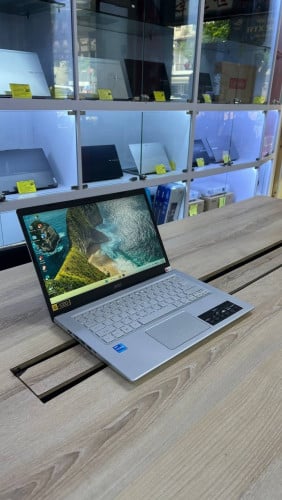 Acer Aspire 5