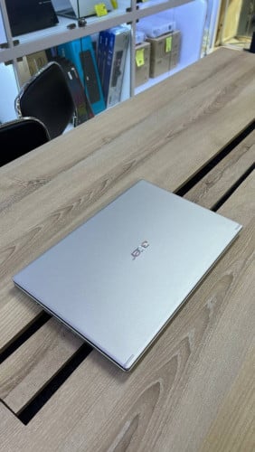 Acer Aspire 5