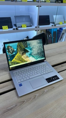 Acer Aspire 5