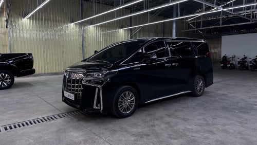 Toyota Alphard hybridមួយទឹកស្លាកលេខ