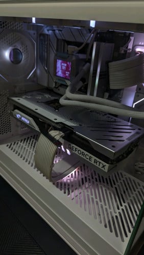 AMD Ryzen 9-7950x3D  Ram AsGard 32GB x2 ( 64G 6000MHz ) MSI Gaming-X RTX4070Ti 12GB