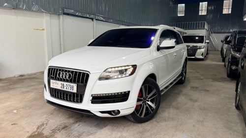 Audi Q7 ឆ្នាំ2010 (ម៉ាស៊ូត) តម្លៃ11500$