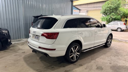 Audi Q7 ឆ្នាំ2010 (ម៉ាស៊ូត) តម្លៃ11500$