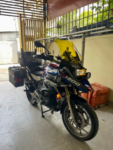 BMW Gs1200R full tax