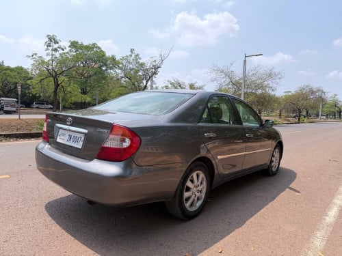 Camry XLE 02