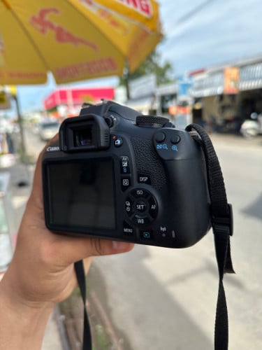 Canon 1500D lens 18-55mm មួយទឹកស្អាត