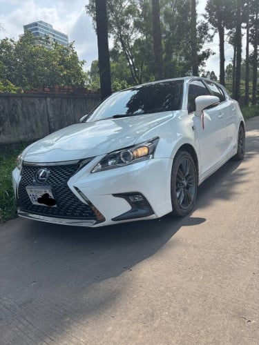 CT200H For rent