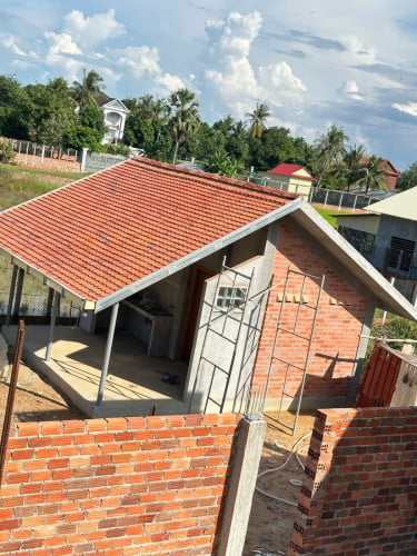 Cute solid House with Terrace for long-term rent or sell