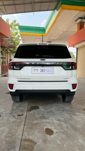 Ford Everest 2023 Titanium ប្រើបាន២មុឺនគីឡូជាង ស្កុត១ជុំ