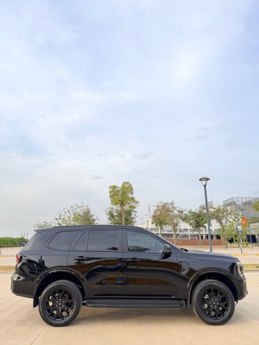 Ford Everest Sport 2026 ជិះបាន 4000Km ប្តូរចង្រ្កៀង និង ប៉ាណា អ៊ុតស្កុត 1 ជុំហេីយ