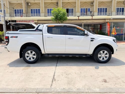 FORD XLT 2021 2.2 ប៉ុងពីរ​ ម្ចាស់ដេីម​ទីមួយ​ ទឹកថ្នាំសុីនមួយជុំ​ ប្រេីបាន3មុឺនគីឡូជាង