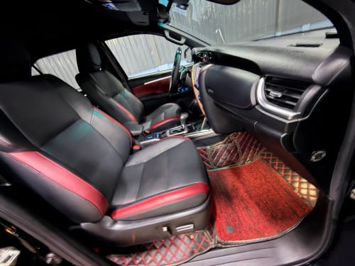 Fortuner Legender 2022 ខ្មៅ 2មុឺនKmជាង