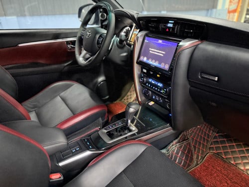 Fortuner Legender 2022 ខ្មៅ 2មុឺនKmជាង