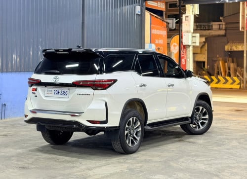 Fortuner Legender 2022 សកាម៉ៃ 3មុឺនKm