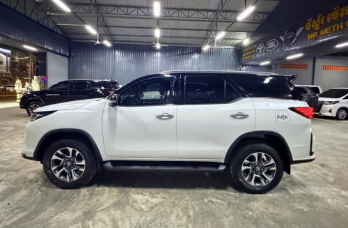 Fortuner Legender 2022 សកាម៉ៃ 3មុឺនKm