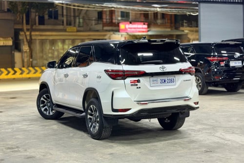 Fortuner Legender 2022 សកាម៉ៃ 3មុឺនKm