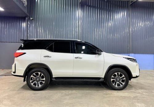 Fortuner Legender 2022 សកាម៉ៃ 3មុឺនKm
