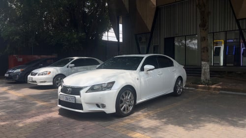 Gs 350 full option ប៉ុង1 low mileage(32000km)