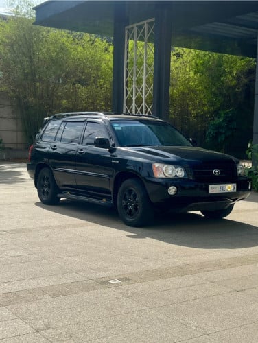 Highlander 03ប៉ុង1 Limited Full ឡានថ្មី ម្ចាស់ដើមទី1ធានាឡានថ្មី អត់បុកអត់ប៉ះ អត់កាត់ត តំលៃ13800ចចារ